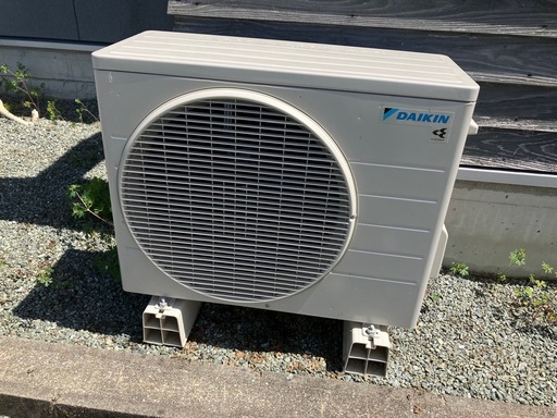 【新品購入から使用1年未満 購入証明書あり】 ダイキン 2024年製 8畳用　エアコン S254ATES-W　