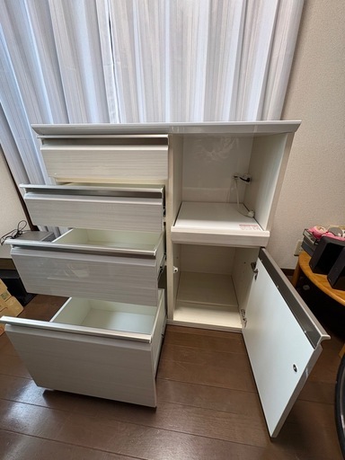 カップボード　キッチンキャビネット