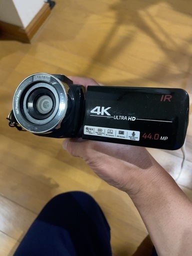 ビデオカメラ　4K