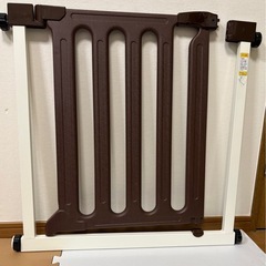 【お取引中】西松屋　ベビーゲートの画像