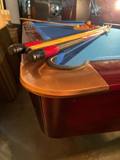 NAGANO製 中古ビリヤード台 競技用サイズ (ボール、キューもお付します) NAGANO製 中古ビリヤード台 競技用サイズ (ボール、キューもお付します)