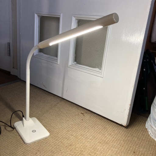 LED照明スタンド (Shima) 本川越の照明器具の中古あげます・譲ります