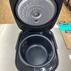 【ドリーム川西店御来店限定】☆ジモティー見たよ♪割引☆ アイリスオーヤマ ジャー炊飯器 RC-MA30AZ-B 0.54L 2021 動作確認／クリーニング済み 【99560000064648】の画像