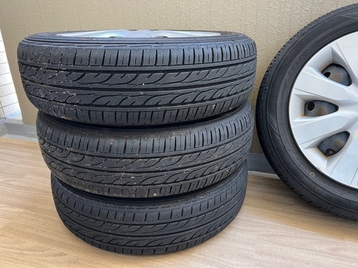 N-BOXなどの軽自動車 14インチダンロップノーマルタイヤ4本セット