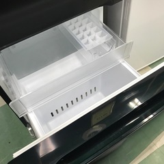 ジャングルジャングル貝塚店　冷蔵庫　ヤマダ　黒　ブラック　右開き　2ドア　2023年製　156L ガラス棚　ファン式　コンパクト　中古　貝塚市　二色浜の画像