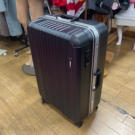 BERMAS 64L旅行用キャリーバッグ スーツケース60493   鍵あり 静音キャリー