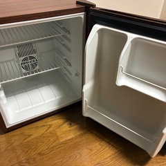 ミニ冷蔵庫  木目調の画像