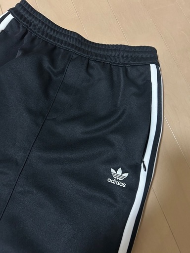 adidasトラックジャージタイトスカート