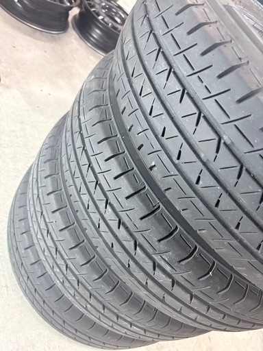 195/80R15ヨコハマブルーアース！22年バリ溝！