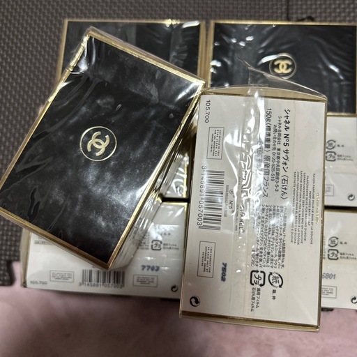 44000円しました。CHANEL 石鹸　8個