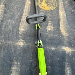 バッテリー式高枝トリマーの画像