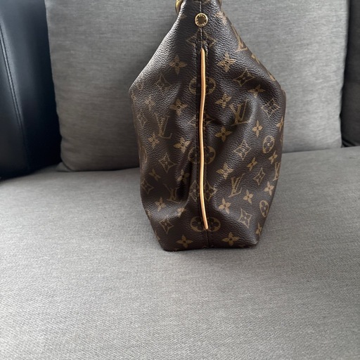 LOUIS VUITTONバッグ