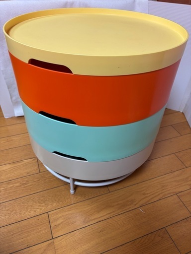IKEAサイドテーブル収納ラック
