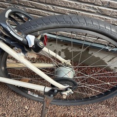 YAMAHA BRACE 電動アシスト自転車 ホワイトの画像