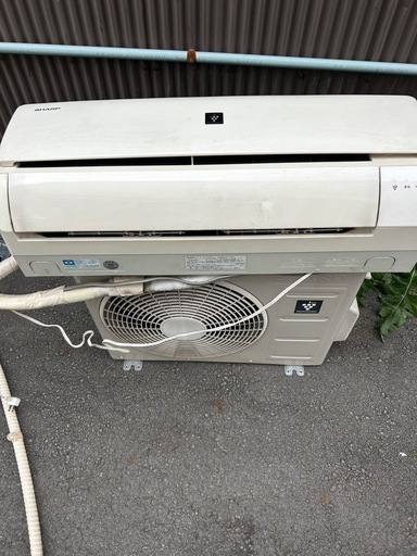SHARP♢﻿主に6畳♢﻿プラズマクラスター♢﻿空気清浄機能♢﻿コアンダ気流制御♢﻿除菌･脱臭♢﻿内部洗浄機能