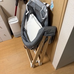 折りたたみベビーベッド　グレーの画像