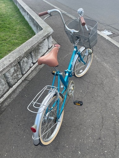 EXe. エグゼ 折りたたみ自転車 20インチ 変速なし 前カゴ キャリア ベル カギ付 屋内保管車 程度良