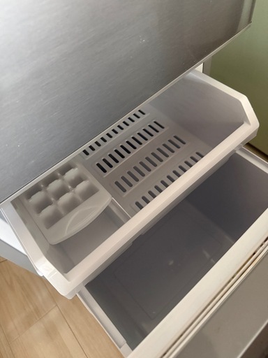 値下げ【2021年製・美品】AQUA 冷蔵庫 126L AQR-13K(S) シルバー