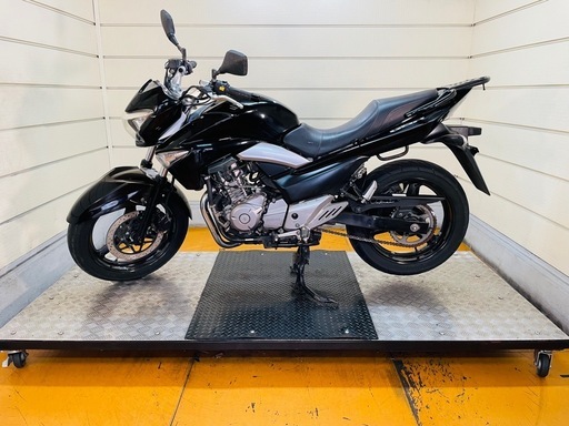 37553km GSR250 スズキ　GJ55D 中型★ GSR250（GJ55D）-since 2012- - バイクの系譜