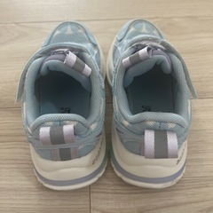 キッズ 女の子　靴　17cm 水色の画像