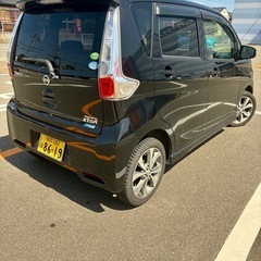 人気のブラック　日産 デイズ ハイウェイスターX の画像