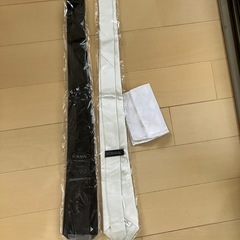 ネクタイ白黒の画像