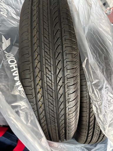 新車外しの新品タイヤジムニー4本175R／８０R16イボ付き新品 ジムニーほぼ新品タイヤ4本175/80R16 新車外し (川) 上町四丁目の