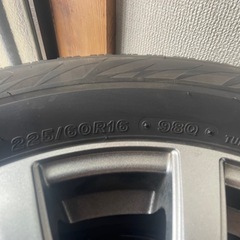 タイヤ4本のみ225/60/16の画像