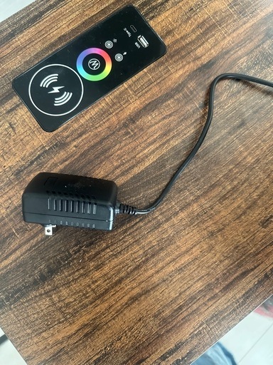 USB充電・LEDライト付きサイドテーブル