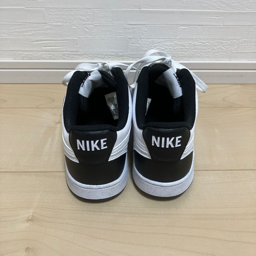 NIKE COURT VISION   スニーカー