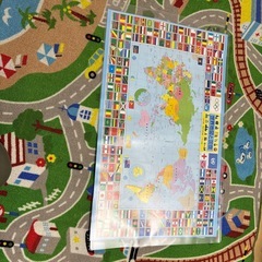 デスクマットとカーペットセットの画像