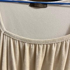 1回のみ着用 OLIVE des OLIVE ベロアワンピース ベージュの画像