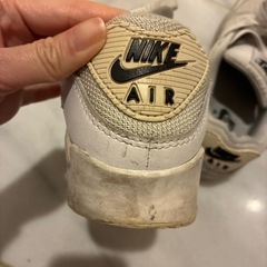 NIKE AIRのホワイトスニーカー23センチの画像