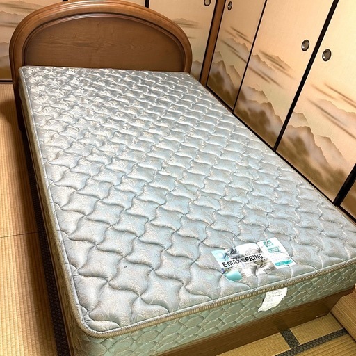 フランスベッド　ダブル一年未満 フランスベッド セミダブル 使用1年未満 高級マットレス付 美品 (あり