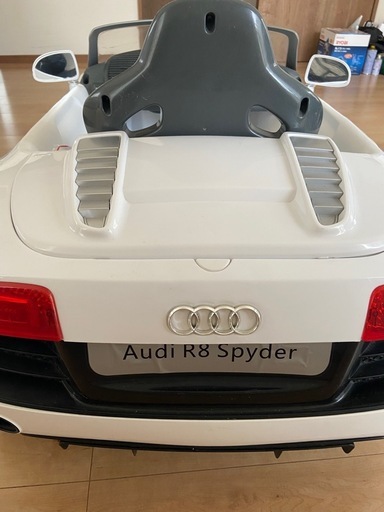 まだ走る アウディ R8 スパイダー 電動乗用玩具