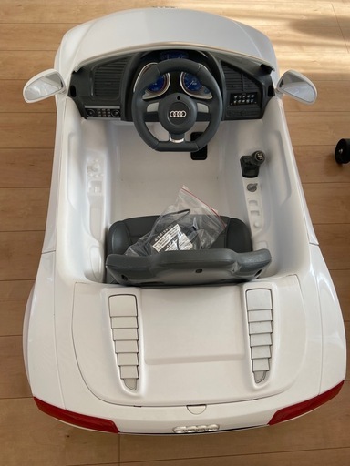 まだ走る アウディ R8 スパイダー 電動乗用玩具
