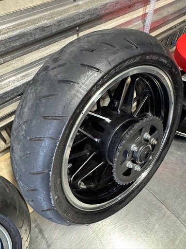 z900rs   タイヤホイール　前後セット