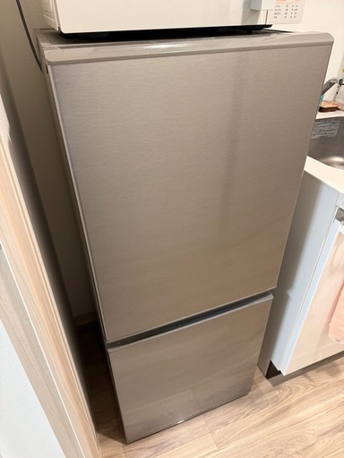AQUA2021年製2ドア　
126L  