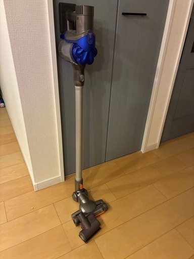ダイソン　掃除機　ジャンク ダイソン掃除機【ジャンク品】 (Chi) 高鷲の生活家電《掃除機》の中古