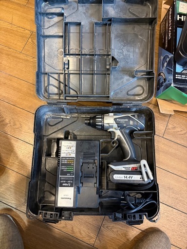 Panasonicの充電マルチインパクトドライバー EZ7542 Panasonic