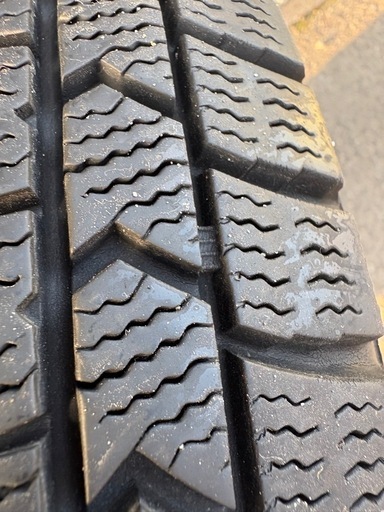 スタッドレスタイヤ　155/65R14