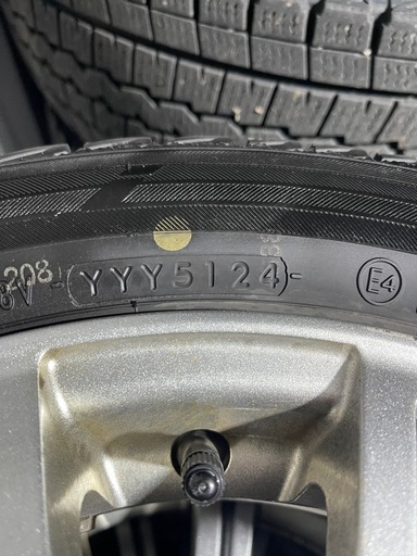 155/65R14  スタッドレスタイヤ　2021年バリ溝美品 バリ溝！9.5分☆スタッドレス 155/65R14 ダンロップ ウインター