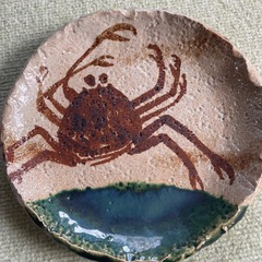 織部蟹絵皿をモチーフにしたお皿の画像
