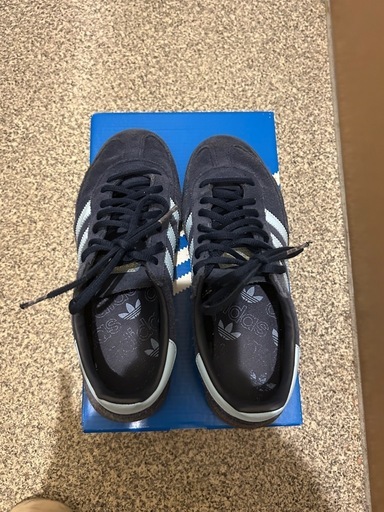 adidas spezial ネイビー