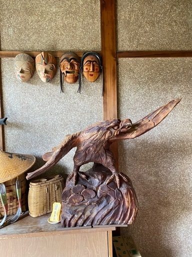 木彫　鷹　美術作品