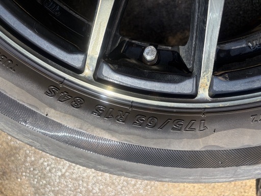 タイヤ　ブリヂストン　175/65-R15