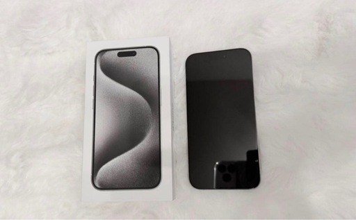 美品 iPhone15Pro 256GB ナチュラルチタニウム おまけ付