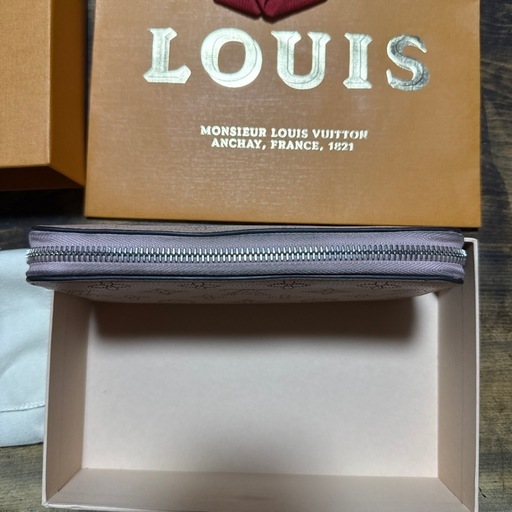 ルイヴィトン　モノグラム　マヒナ　ジッピーウォレット　長財布　ピンク
