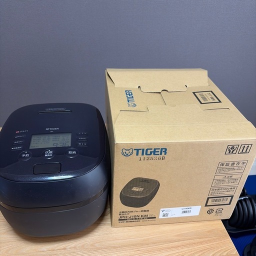 26年1月購入品　TIGER JPH-J10N KM 炊飯器 1.0L ブラック