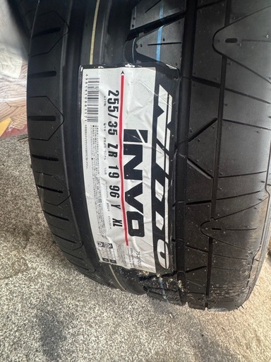 タイヤ　　255/35r19